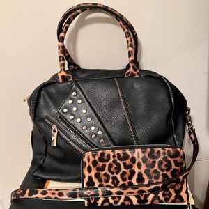 Black and leopard print purse with matching wallet